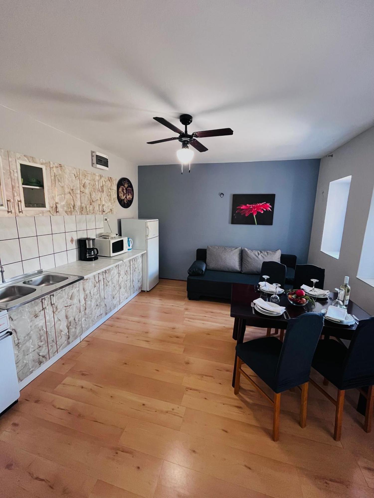 Apartment Ivana เซนญ์ ภายนอก รูปภาพ